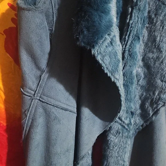 Open front faux fur vest - Picture 5 of 8